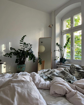 A cover of "Bedrooms" cluster. The owner is darkpours. The cluster consists of 4 elements.