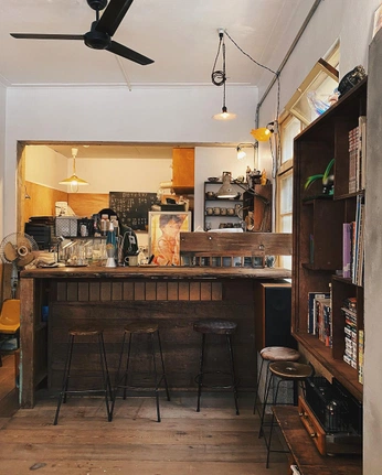 A cover of "rooms" cluster. The owner is yuckqr. The cluster consists of 1 element.