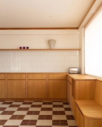 A cover of "Interior" cluster. The owner is kimurathomas. The cluster consists of 1 element.