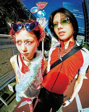 A cover of "🌈🍬🧩🏵️🌟🐞" cluster. The owner is calisnotok. The cluster consists of 6 elements.