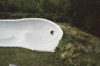 A cover of "EXTERIOR" cluster. The owner is seektruth. The cluster consists of 4 elements.