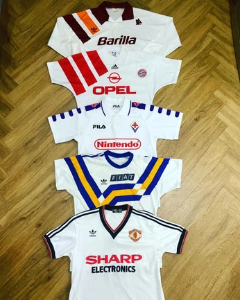 A cover of "FOOTBALL LOOK" cluster. The owner is mindthread. The cluster consists of 205 elements.