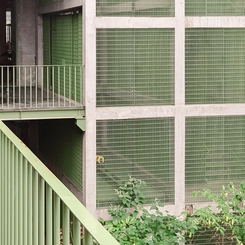 A cover of "Laguna" cluster. The owner is fercast. The cluster consists of 16 elements.