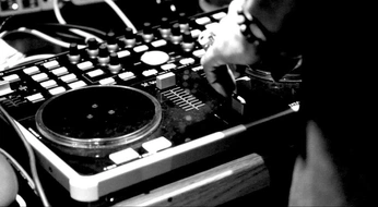 A cover of "K+ L [ BZ]" cluster. The owner is 4diceyblake. The cluster consists of 18 elements.