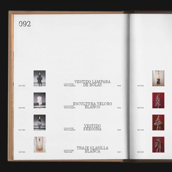 A cover of "poemario" cluster. The owner is iiris. The cluster consists of 17 elements.