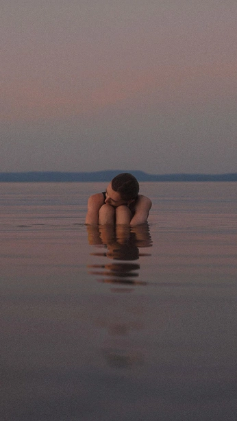 A cover of "Ref" cluster. The owner is nathalyn. The cluster consists of 2 elements.