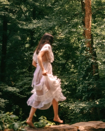 A cover of "Enchanted forest" cluster. The owner is velvetserpent. The cluster consists of 6 elements.