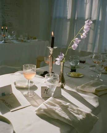 A cover of "Wed" cluster. The owner is avelawhite. The cluster consists of 68 elements.