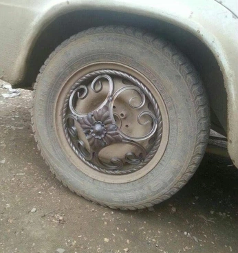 A cover of "vrum vrum" cluster. The owner is corpseprize. The cluster consists of 60 elements.