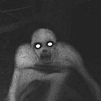 A cover of "Creepypeeps" cluster. The owner is mortemuxor. The cluster consists of 18 elements.