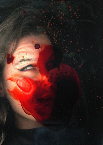 A cover of "BLOOD" cluster. The owner is alejandroulloa. The cluster consists of 2 elements.