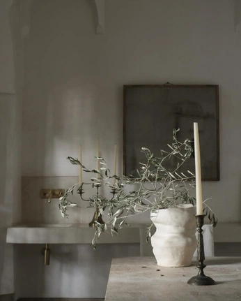 A cover of "OLTRELAGO" cluster. The owner is oltre. The cluster consists of 14 elements.