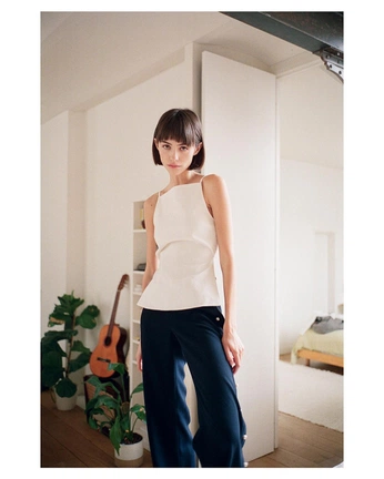 A cover of "clothes" cluster. The owner is beami. The cluster consists of 4 elements.