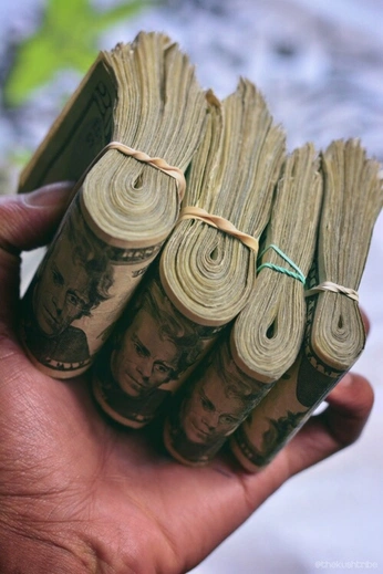 A cover of "Manifest | ✨" cluster. The owner is marcow. The cluster consists of 381 elements.