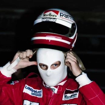 A cover of "‎ ‎ ‎ ‎ ‎ ‎ ‎ ‎ ‎" cluster. The owner is divoras. The cluster consists of 19 elements.