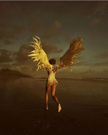 A cover of "GUCCI STORIA -SEMIOTICA" cluster. The owner is maddy.masi. The cluster consists of 31 elements.