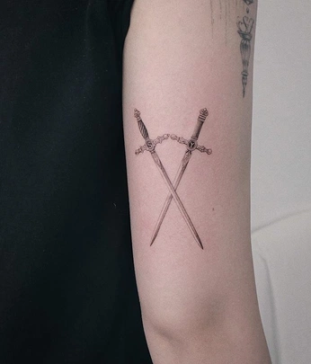 A cover of "Tatoo" cluster. The owner is joker13z. The cluster consists of 17 elements.