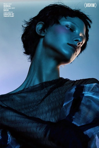 A cover of "Project 1 Glow" cluster. The owner is pmkcreative. The cluster consists of 14 elements.