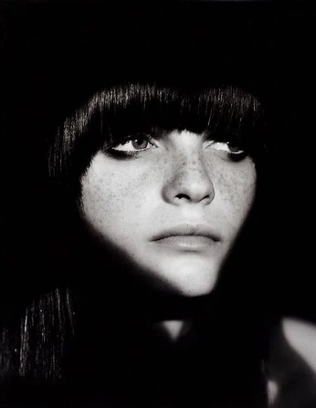 A cover of "Yoni bravo" cluster. The owner is ladygagafreepik. The cluster consists of 2 elements.