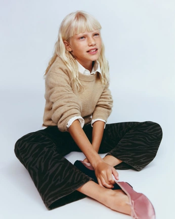 A cover of "kids e comm" cluster. The owner is tarakd4. The cluster consists of 7 elements.