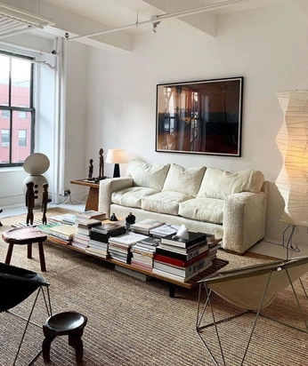 A cover of "apartment" cluster. The owner is bigbooklady. The cluster consists of 179 elements.