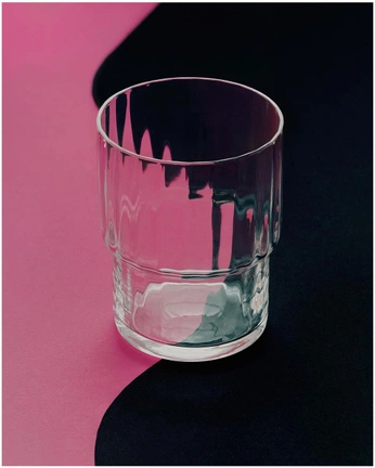 A cover of "Glass" cluster. The owner is paolahuguenin. The cluster consists of 19 elements.