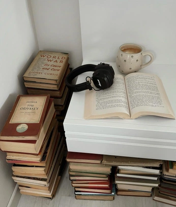 A cover of "literature" cluster. The owner is inherheart. The cluster consists of 8 elements.