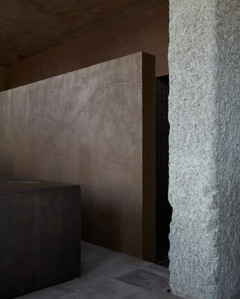 A cover of "Lot 1" cluster. The owner is studiowild. The cluster consists of 1 element.