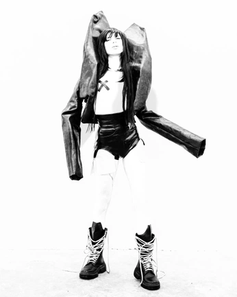 A cover of "flash" cluster. The owner is nhinl. The cluster description is "disclaimer flashing". The cluster consists of 1 element.