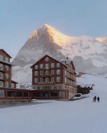 A cover of "photography inspo" cluster. The owner is isapzz. The cluster consists of 9 elements.