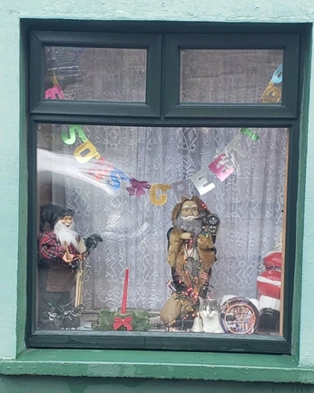 A cover of "windows" cluster. The owner is celine03. The cluster consists of 13 elements.