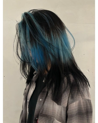 A cover of "Hair" cluster. The owner is wrenthetitmouse. The cluster consists of 3 elements.