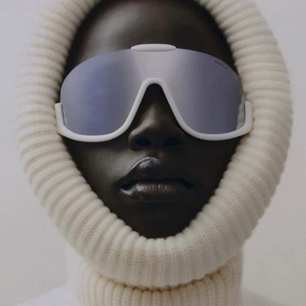 A cover of "Photography" cluster. The owner is rulerofmercury. The cluster consists of 120 elements.