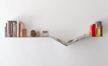 A cover of "Books" cluster. The owner is lllurbanek. The cluster consists of 15 elements.