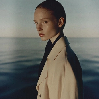 A cover of "portrait - editorial" cluster. The owner is ninchen. The cluster consists of 12 elements.