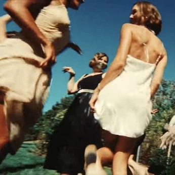 A cover of "Bridemaids Wallace Wedd" cluster. The owner is blackhawk. The cluster consists of 1 element.