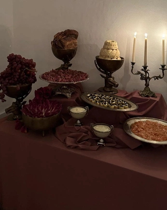 A cover of "Halloween dinner party" cluster. The owner is bbybellamushroom. The cluster consists of 33 elements.