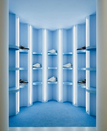 A cover of "Store design" cluster. The owner is hilarisnonsum. The cluster consists of 22 elements.