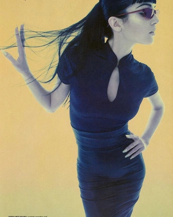 A cover of "90s PHOTO SHOOT VIBES" cluster. The owner is nano2nitescape. The cluster consists of 9 elements.