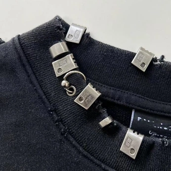 A cover of "Archives pieces" cluster. The owner is jacobstudio. The cluster consists of 5 elements.