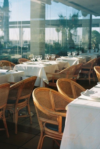 A cover of "Mercure" cluster. The owner is annelaure. The cluster consists of 24 elements.