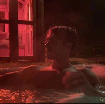 A cover of "❤️" cluster. The owner is laureen8. The cluster consists of 26 elements.