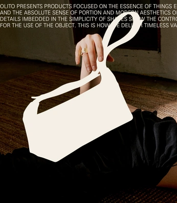 A cover of "ID" cluster. The owner is blanche.comme. The cluster consists of 2 elements.