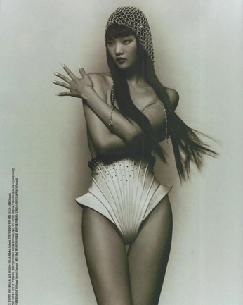 A cover of "Editorial" cluster. The owner is zuko.creative. The cluster consists of 15 elements.