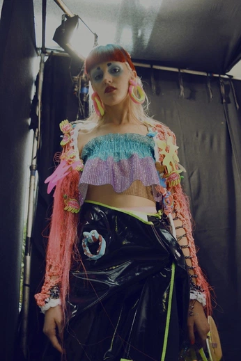 A cover of "color" cluster. The owner is stellamae. The cluster consists of 5 elements.