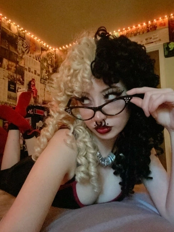 A cover of "FACE CLAIMS" cluster. The owner is extrakuli. The cluster consists of 281 elements.