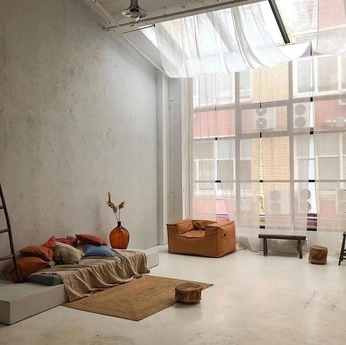 A cover of "Mood - Studio" cluster. The owner is purespace. The cluster consists of 7 elements.