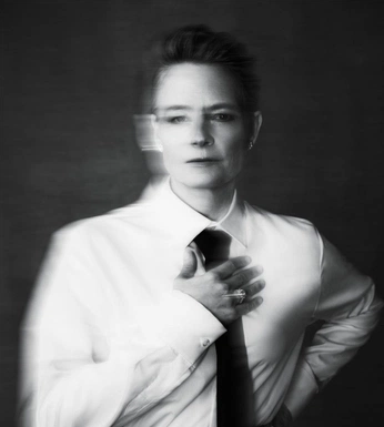 A cover of "dykery" cluster. The owner is regencyslut. The cluster consists of 22 elements.