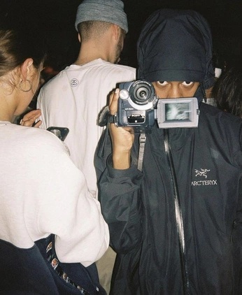 A cover of "Streetwear Photography" cluster. The owner is lanigambino. The cluster consists of 62 elements.