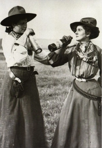 A cover of "mothers day profiles" cluster. The owner is twistd. The cluster consists of 34 elements.